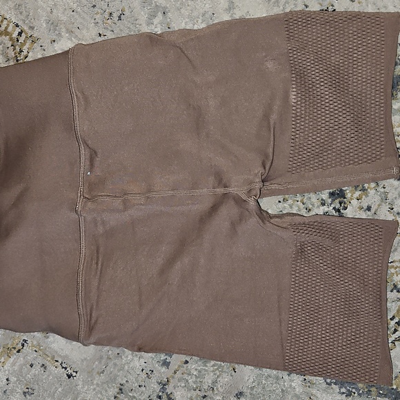 Fabletics Brown Sports Bra and Shorts Set - Picture 3 of 7